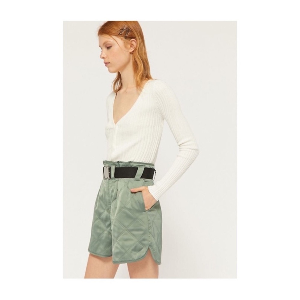 ✨SOLD✨ UO Quilted Carmen Utility Shorts
